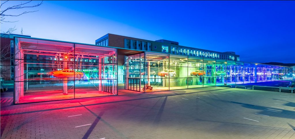 POrsche Holding impulsa