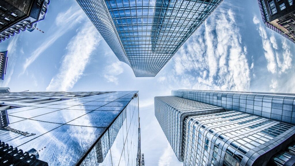 ¿Cómo las arquitecturas nativas Cloud rompen el enfoque tradicional de la seguridad de las aplicaciones?