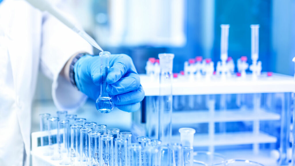 Cómo la nube y el IoT mejorarán la fabricación de productos farmacéuticos