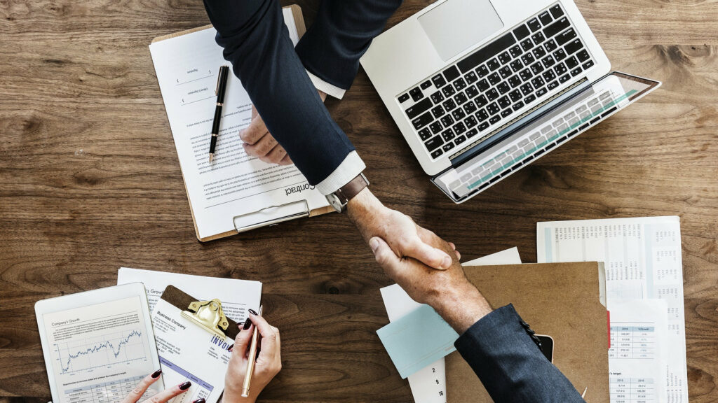 IBM registra el mayor crecimiento de ingresos en tres años