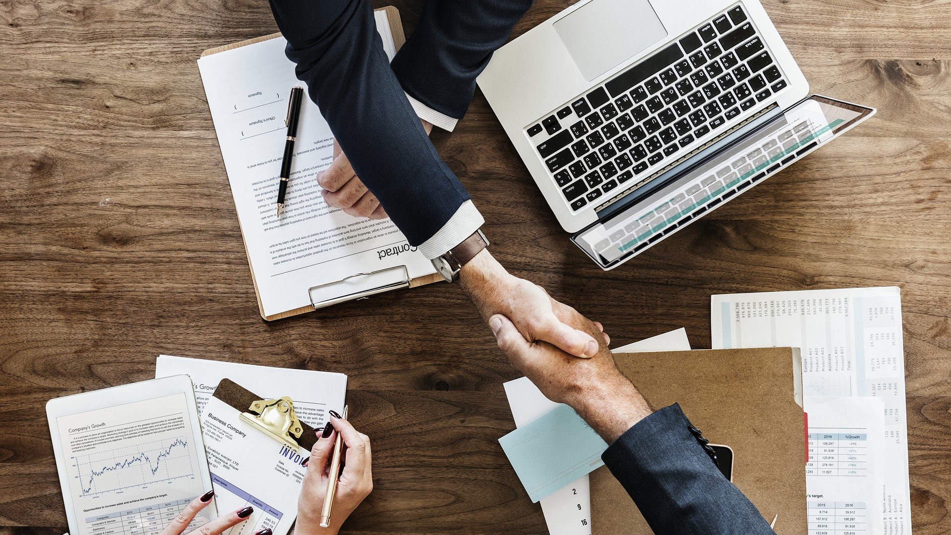 IBM registra el mayor crecimiento de ingresos en tres años