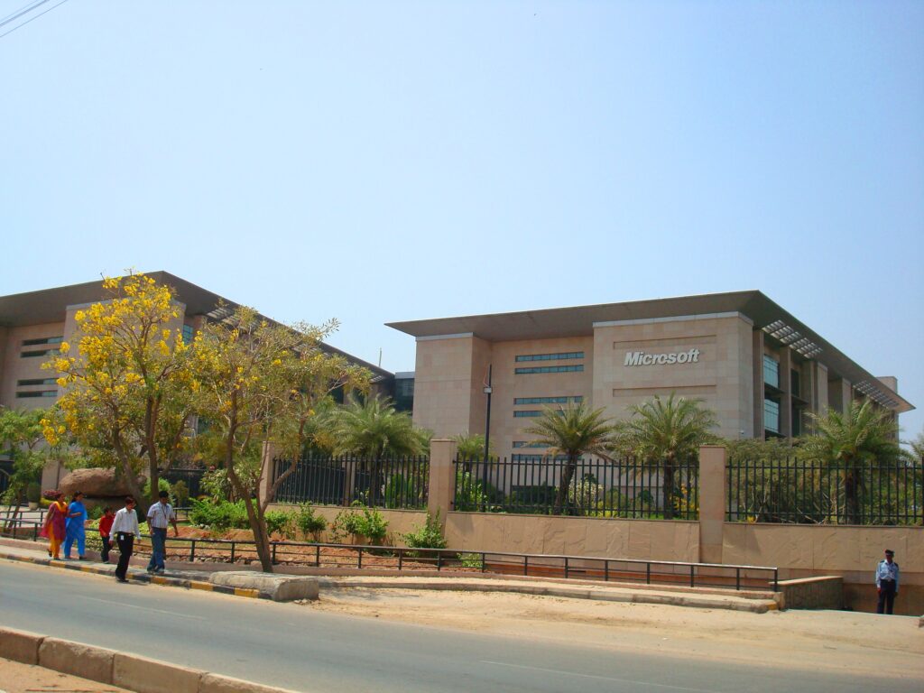 Microsoft y SAP India lanzan un programa de capacitación tecnológica para 62.000 mujeres