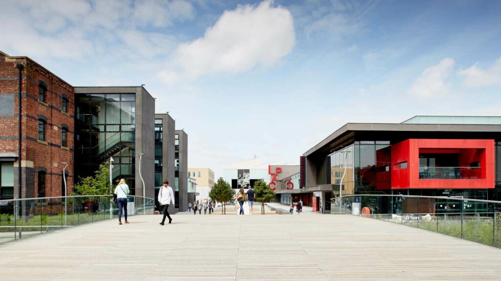 Microsoft y la Universidad de Lincoln lanza un grado de computación en la nube