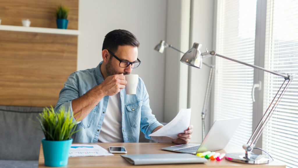 Regulación del Teletrabajo, Ómicron entra en escena y el gigante Microsoft blinda a sus clientes