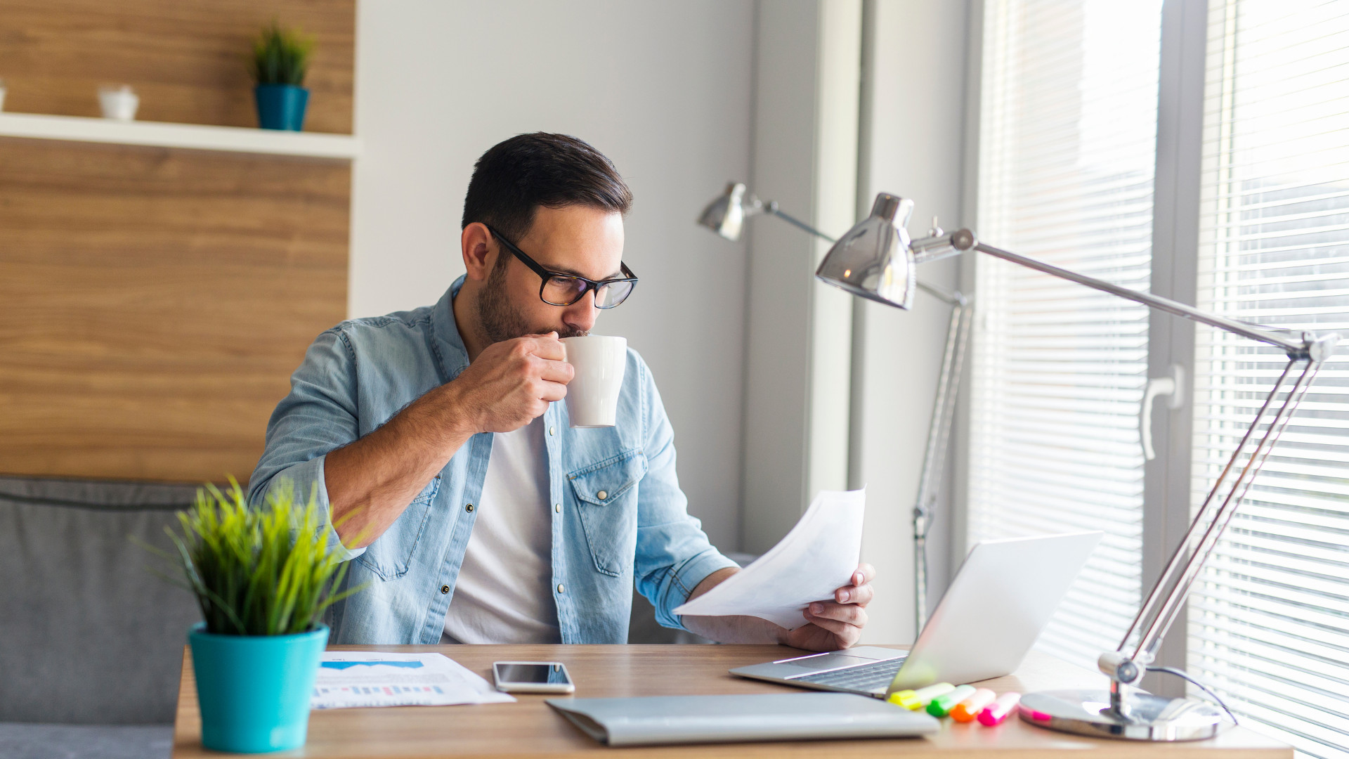 Regulación del Teletrabajo, Ómicron entra en escena y el gigante Microsoft blinda a sus clientes