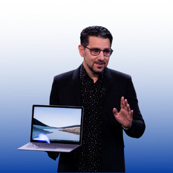 Panos Panay, director de Producto de Windows y Dispositivos de Microsoft.