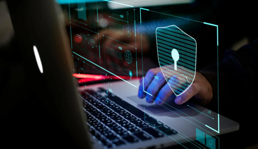 Casi la mitad de los empleados no saben detectar las estafas por correo electrónico